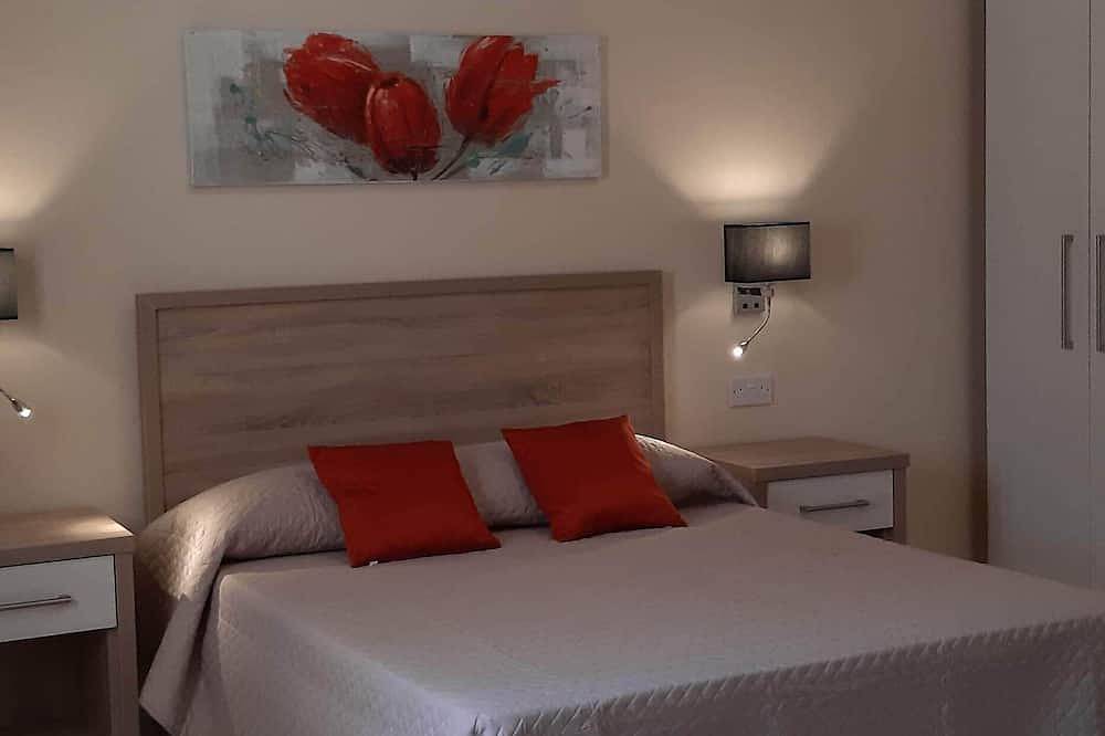 Comfortable,1 bedroom apt sleep 2/3 persons with Ac, swimming pool, & Wi-Fi. in il-Mellieha, Mellieha
