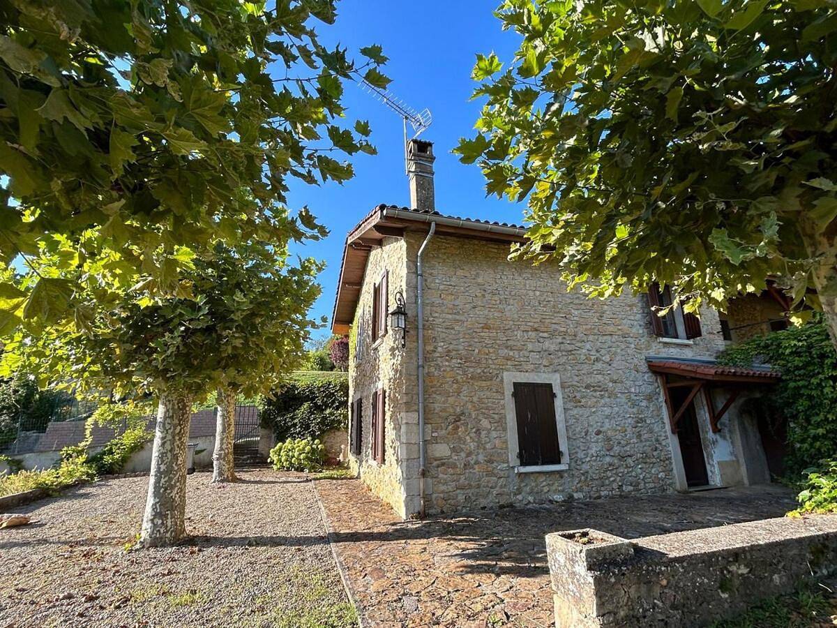 Maison Auros in Ambérieu-en-Bugey, Belley