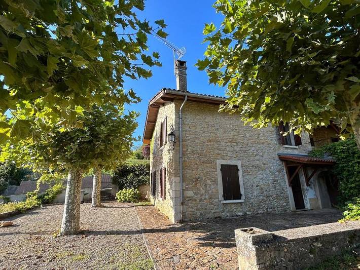 Location de vacances pour 6 personnes, avec vue et jardin à Ambérieu-en-Bugey - 3