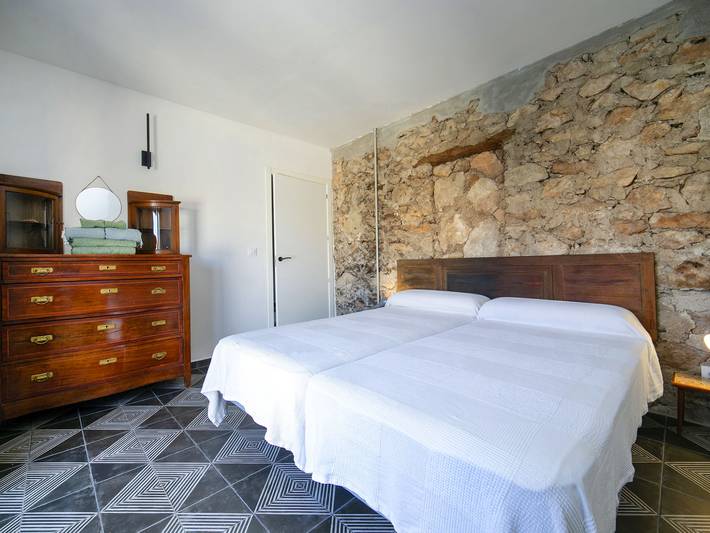 Location de vacances pour 8 personnes, avec terrasse et jardin à Orba - 4