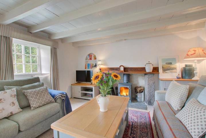 Holiday rental for 6 people, with garden in Helford