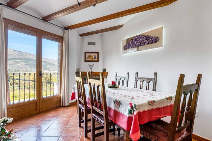 Gîte pour 6 personnes, avec jardin à Orba - 3