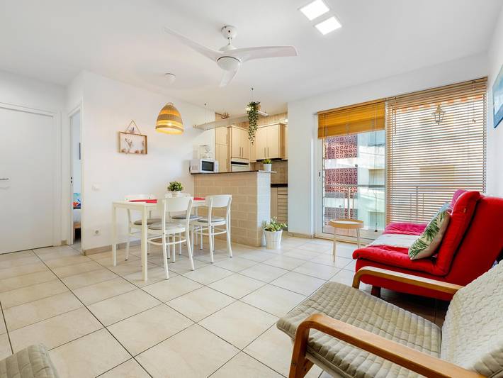 Ferienwohnung für 4 Personen, mit Meerblick und Balkon sowie Terrasse und Pool in Santa Susanna - 2