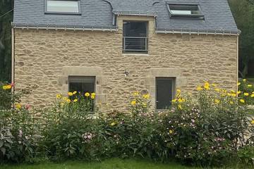 Location de vacances pour 4 personnes, avec jardin et jacuzzi à Landaul