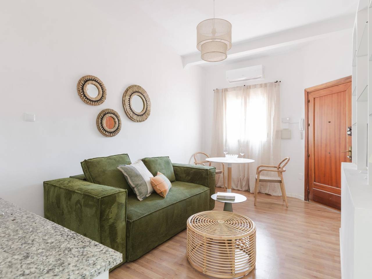 Entire holiday apartment, Central apartment with large terrace in Malaga Centro Historico, Malaga