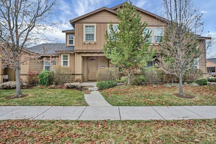 Vacation home for 6 people, with yard and hot tub in Oregon