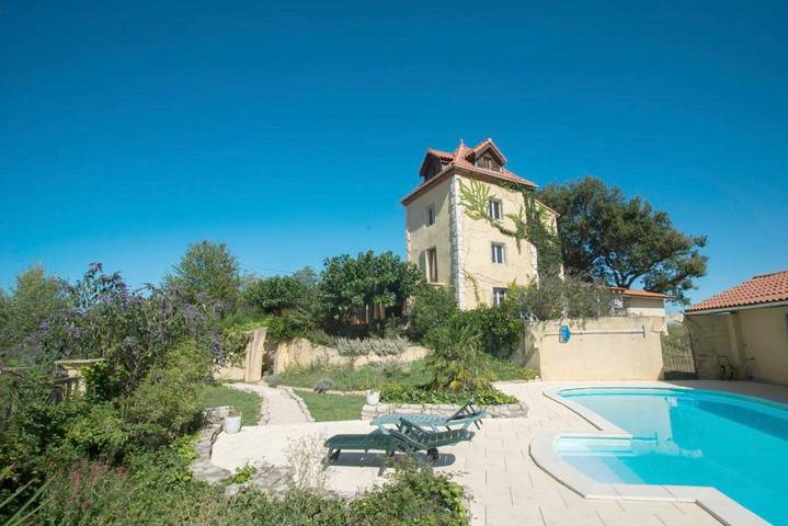 Location de vacances pour 19 personnes, avec vue et piscine ainsi que vue sur le lac et jardin, animaux acceptés à Escueillens-et-Saint-Just-de-Bélengard - 2