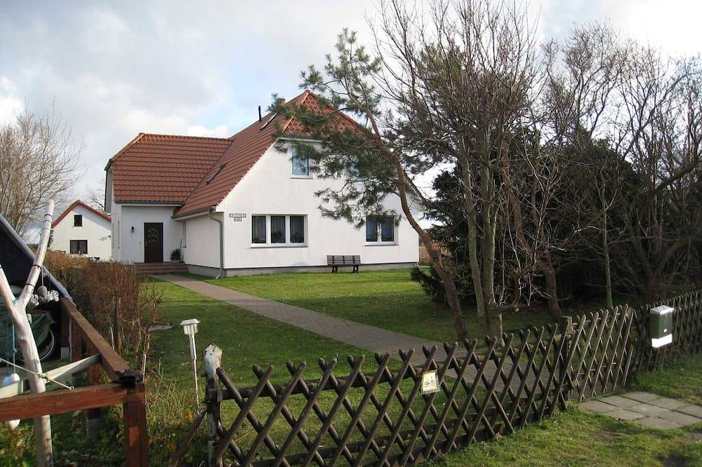 Entire apartment, Witthus - large vacation apartment in Hiddensee, Vorpommern-Rügen