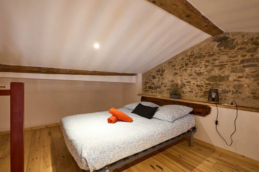 Appartement entier, Charme unique · Clim · 6 pers au cœur de Carca in Carcassonne, Région de Carcassonne