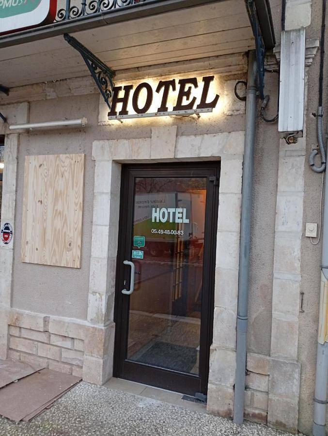 Hôtel pour 2 personnes, avec vue dans Abbaye de Saint-Savin sur Gartempe - 4