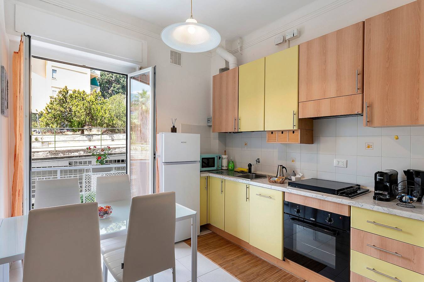 Holiday Home 'La Rosa Blu Vacation Home' with Balcony and Wi-Fi in San Remo, Sanremo Municipality