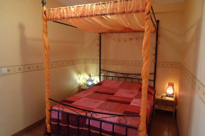 Appartement entier, Appartement style 'oriental' , cosy, calme, au bord de la forêt, près de l'océan in Mimizan, Côte d’Argent
