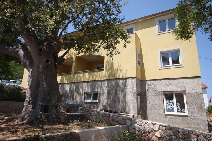 Ganze Wohnung, 1-Zimmer-Ferienwohnung mit Terrasse Sali, Dugi otok A-8137-b in Sali, Dugi Otok