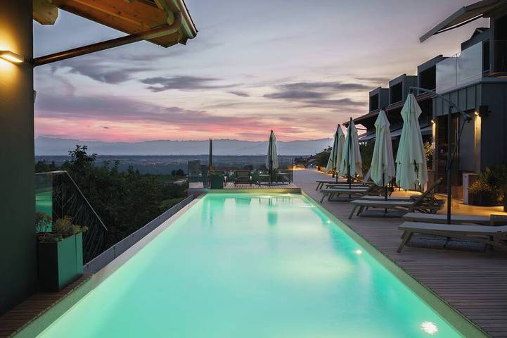 Agriturismo voor 2 personen, met terras en whirlpool in Barolo