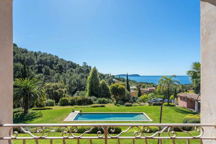Location de vacances pour 10 personnes, avec terrasse et jardin, adapté aux familles dans Plage Coupereau