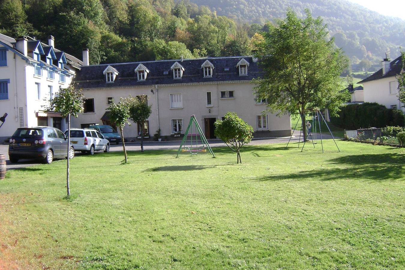 Apartamento entero, Maison Cazaux - Apartamento para 2-4 personas, curistas, vistas a la montaña, jardín y Wi-Fi in Barèges, Parque nacional de los Pirineos
