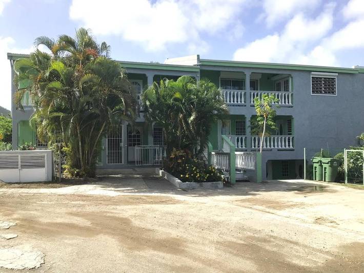 Maison d’hôte pour 2 personnes, avec jardin et vue dans Saint Martin