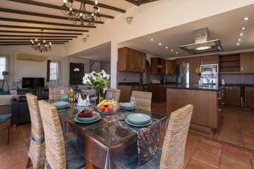 Villa for 12 People in Adeje, South Tenerife, Photo 4
