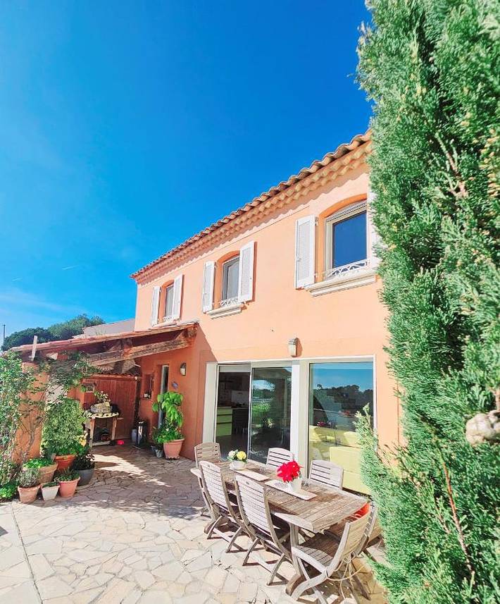 Villa pour 7 personnes, avec piscine et vue ainsi que jardin et bassin pour enfant à Saint-Cyr-sur-Mer - 4