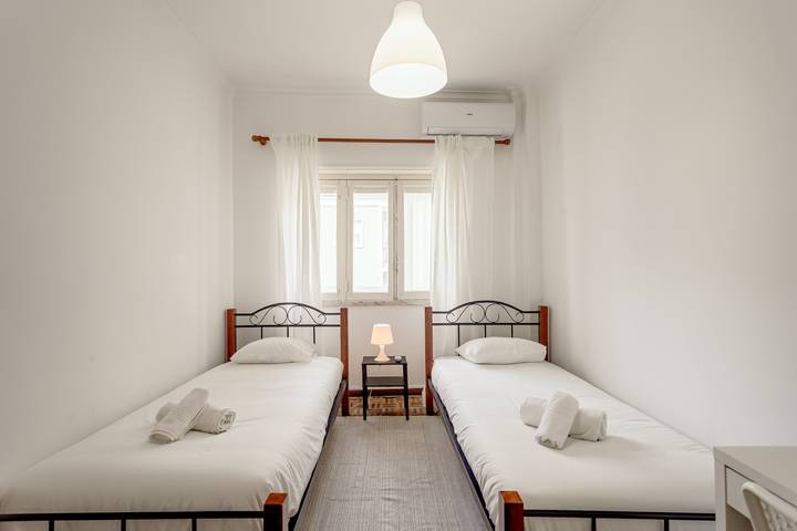 Appartement entier, Almada Central in Almada, Halbinsel von Setúbal