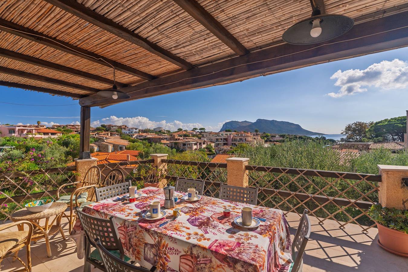 Casa Vacanze 'Stefano' con Vista Mare, Terrazza Privata e Wi-Fi in Baia Caddinas, Golfo Aranci