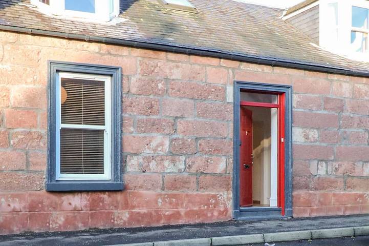 Log cabin for 8 people, with garden, with pets in Blairgowrie (Perthshire)