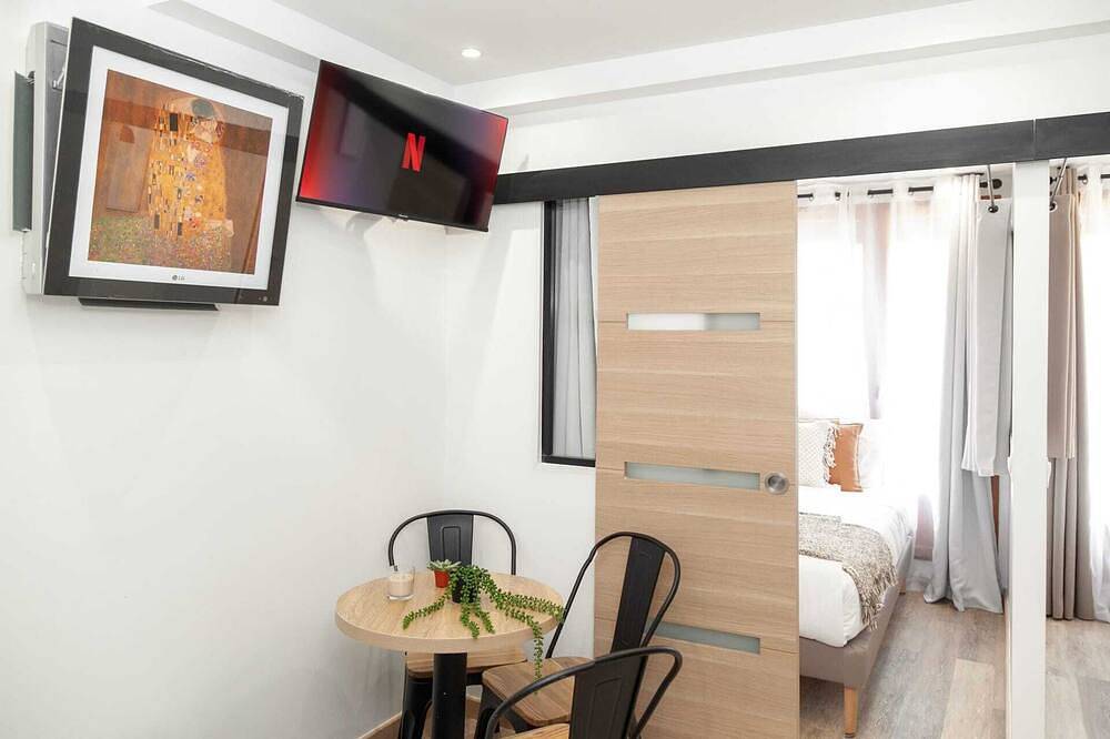 Apartamento entero, Hoche A 11 - Dos Habitaciones Piso, Capacidad 5 in Le Pré-Saint-Gervais, Sena-Saint Denis