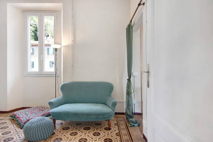 Entire apartment, Holiday Apartment "Viola - Residenza Cernobbio" with Mountain View, Balcony & Wi-Fi in Maslianico, Lake Como