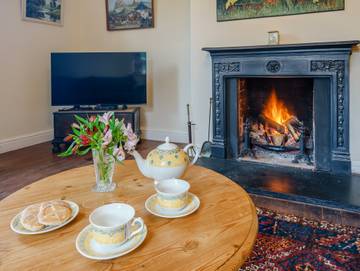 Holiday Rental for 8 People in Monmouthshire, South-Wales, Photo 2