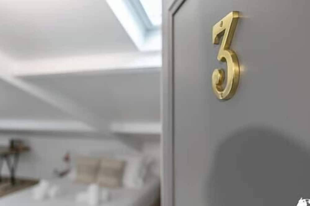 Entire apartment, Mba Splendide Appart-Montreuil 3-Proche Vincennes in Montreuil, Seine-Saint-Denis