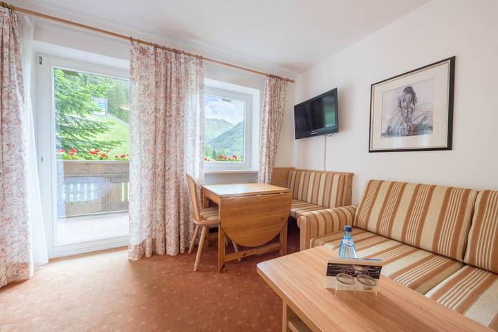 Ganze Wohnung, Ferienwohnung "Innerwalten 100" mit Wlan, Bergblick in Walten, St. Leonhard in Passeier