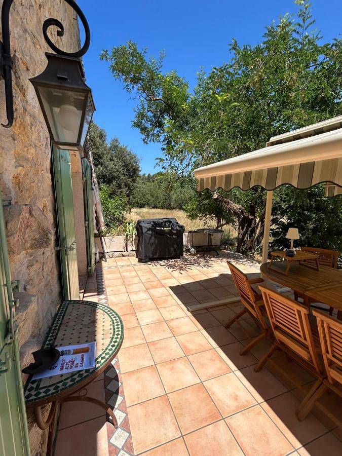 Location de vacances pour 10 personnes, avec piscine ainsi que jardin et vue à Beaumont-de-Pertuis - 3