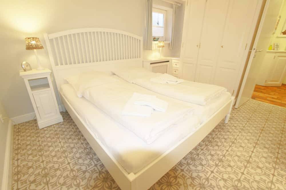 Ganze Wohnung, Tolles modern gestaltetes Ferienappartement in wunderbarer Lage. in Wenningstedt, Sylt