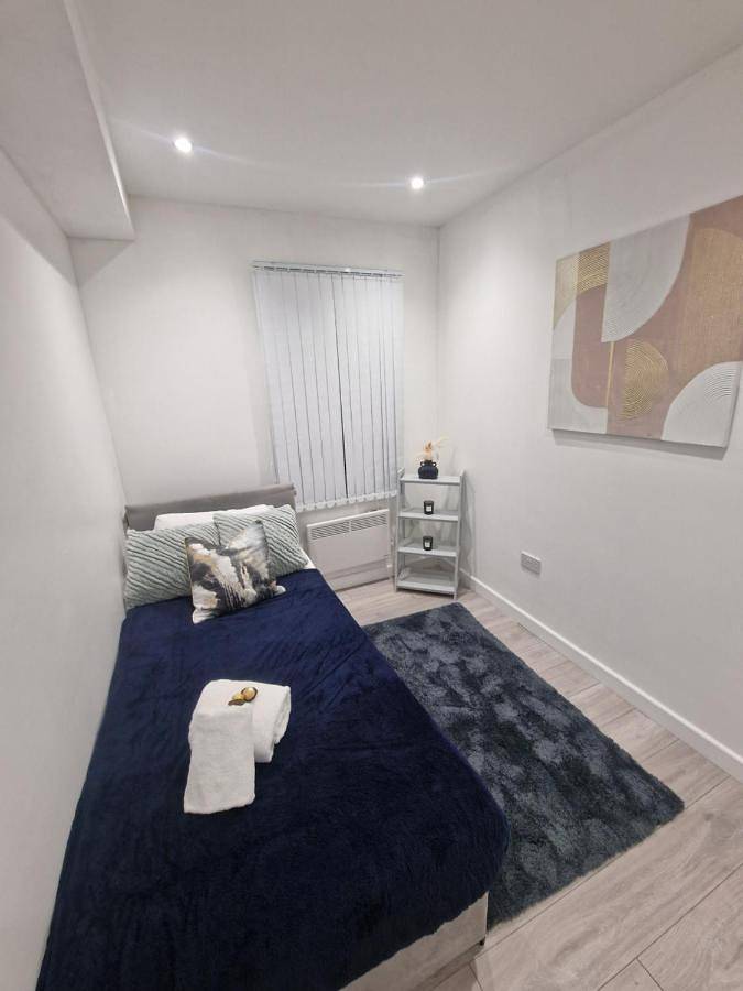 Apartment for 3 people, with Garden and View in Luton