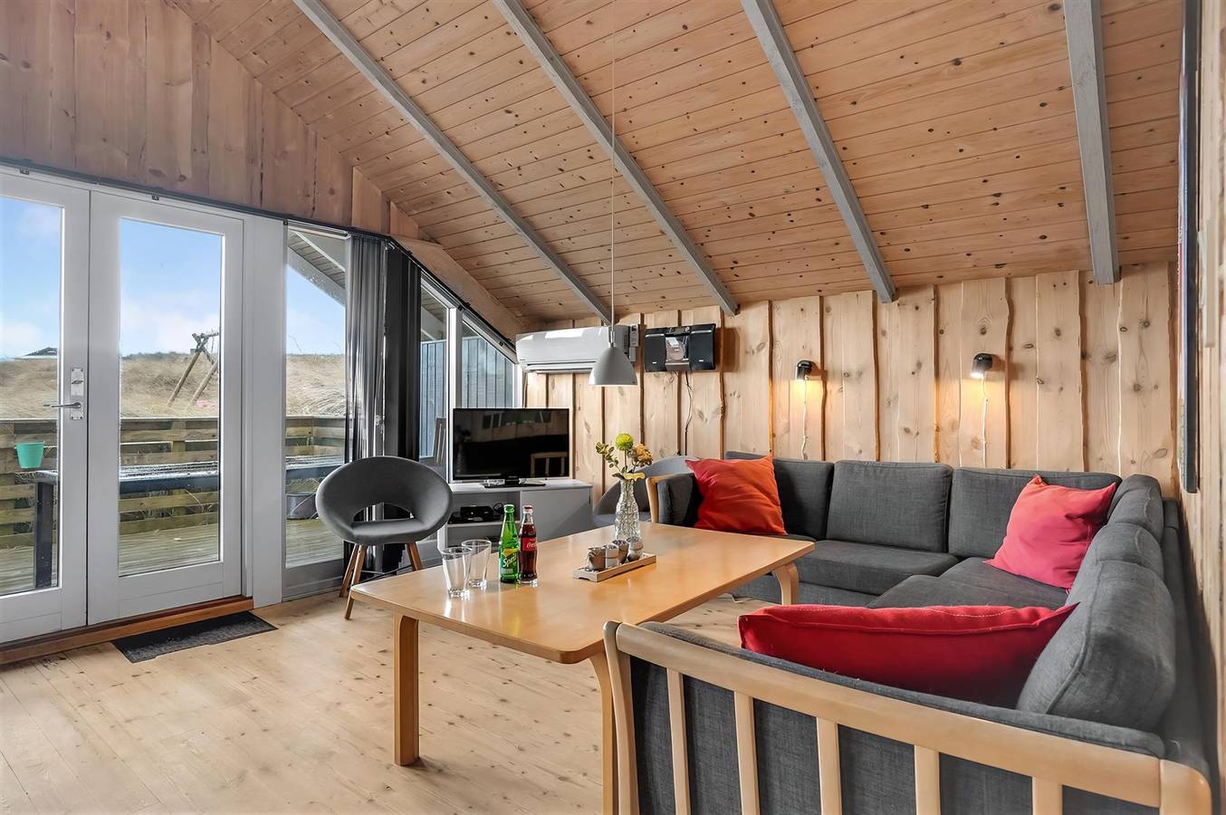 Stunning home in Hvide Sande w/ Sauna, Wifi and 3 Bedrooms in Skodbjerge, Haurvig