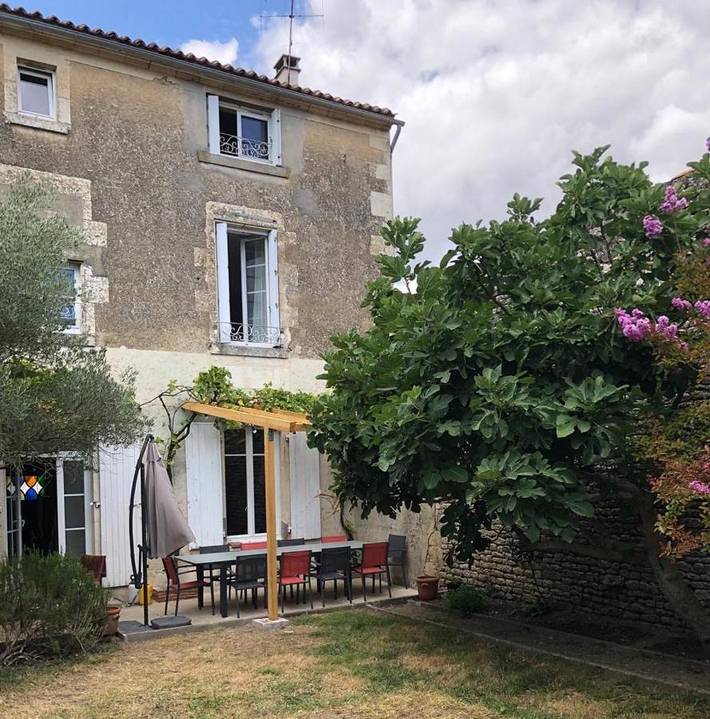 Location de vacances pour 14 personnes, avec jardin et terrasse à Maillezais - 4