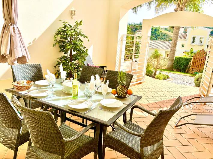 Ferienhaus für 6 Personen, mit Balkon und Garten sowie Pool - 1