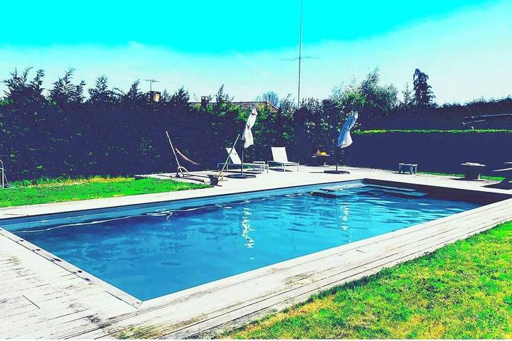 Gîte pour 40 personnes, avec terrasse et piscine dans Saint-Phal