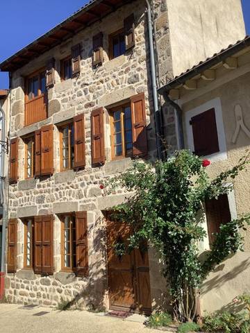 Location de vacances pour 10 personnes, avec vue, animaux acceptés à Désaignes