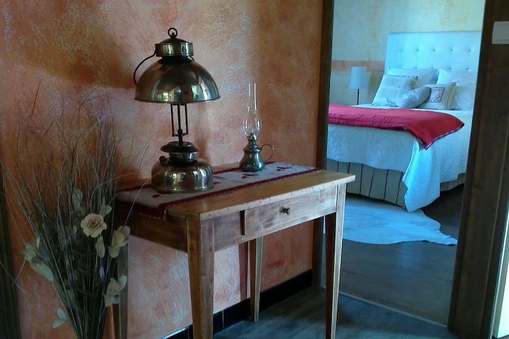 Entire apartment, Longère house only for you, 3 stars, sleeps 4, quiet location in Magny-lès-Aubigny, Beaune region