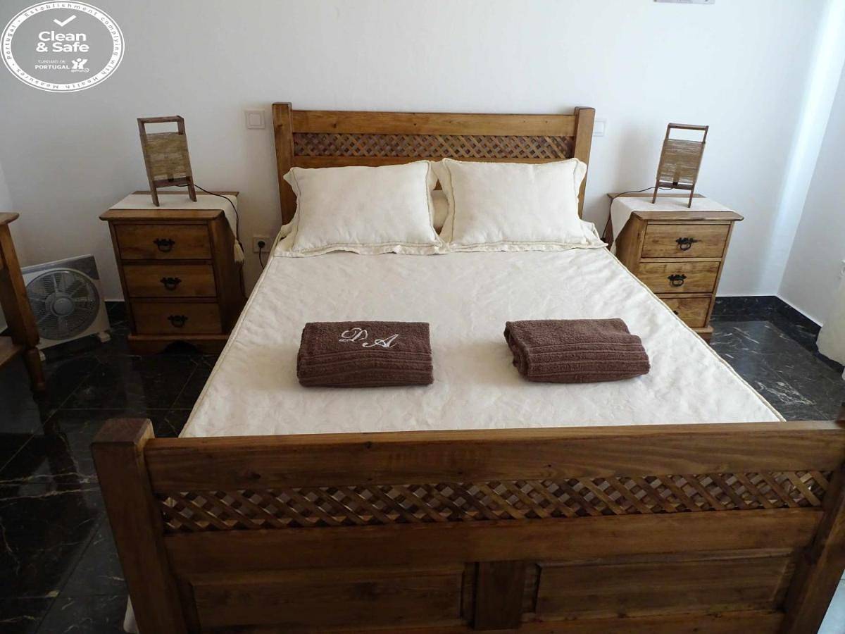 Apartamento inteiro, One-Bedroom Apartment in Amieira, Portel