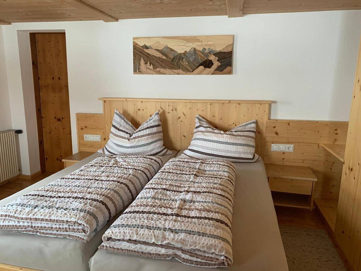 Gasthaus Oberweissen-Hittl in Villgratner Berge, Sankt Jakob in Defereggen