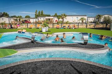 Camping pour 4 Personnes dans Olonne-sur-Mer, Les Sables-d'Olonne, Photo 4