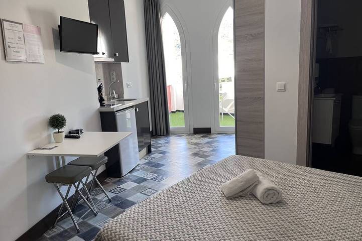 Ganze Wohnung, Studio mit großer Terrasse und Bergblick in Arenas, Málaga Provinz