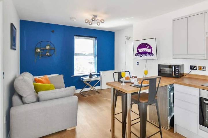 Entire apartment, Annie 1 bed apt next to rail station - Stayseekers in Salisbury, Wiltshire