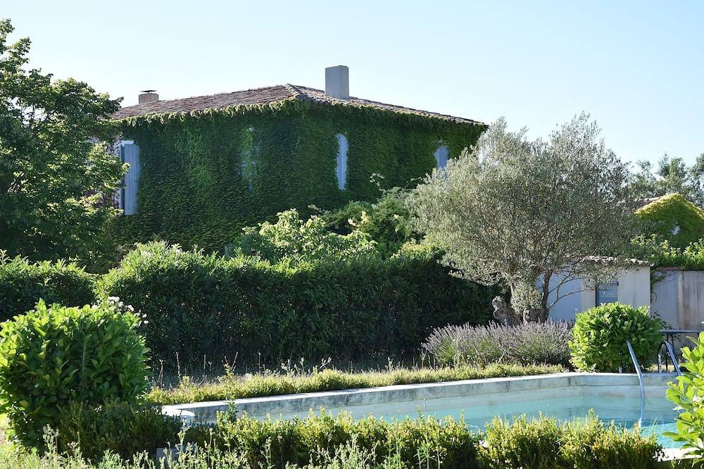 Charmante unabhängige Villa mit Garten 3 Minuten vom Zentrum von Aix-en-Provence entfernt in Aix-en-Provence, Aix-en-Provence und Umgebung