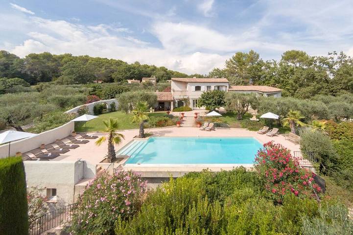 Villa pour 8 personnes, avec Terrasse ainsi que Jardin et Piscine à Opio