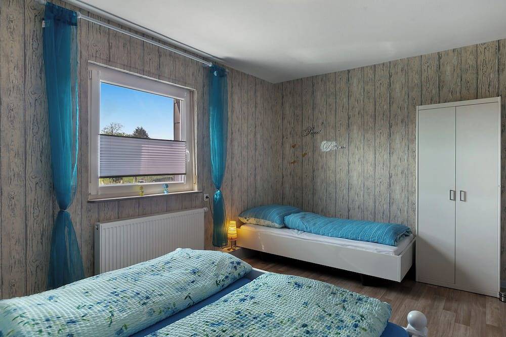 Entire apartment, Apartment 'Haus Ute' with Private Terrace, Shared Garden and Wi-Fi in Schotten, Vogelsberg Region