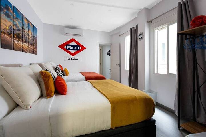 Appartement entier, DownTown La Latina Grupos, by MoNARO in Centro (Madrid), Madrid