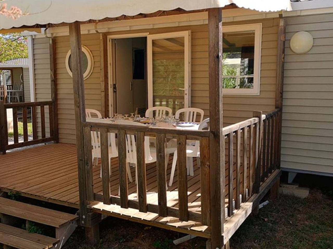 Comfortable Mobile Home with Terrace in Collias in Collias, Nimes region